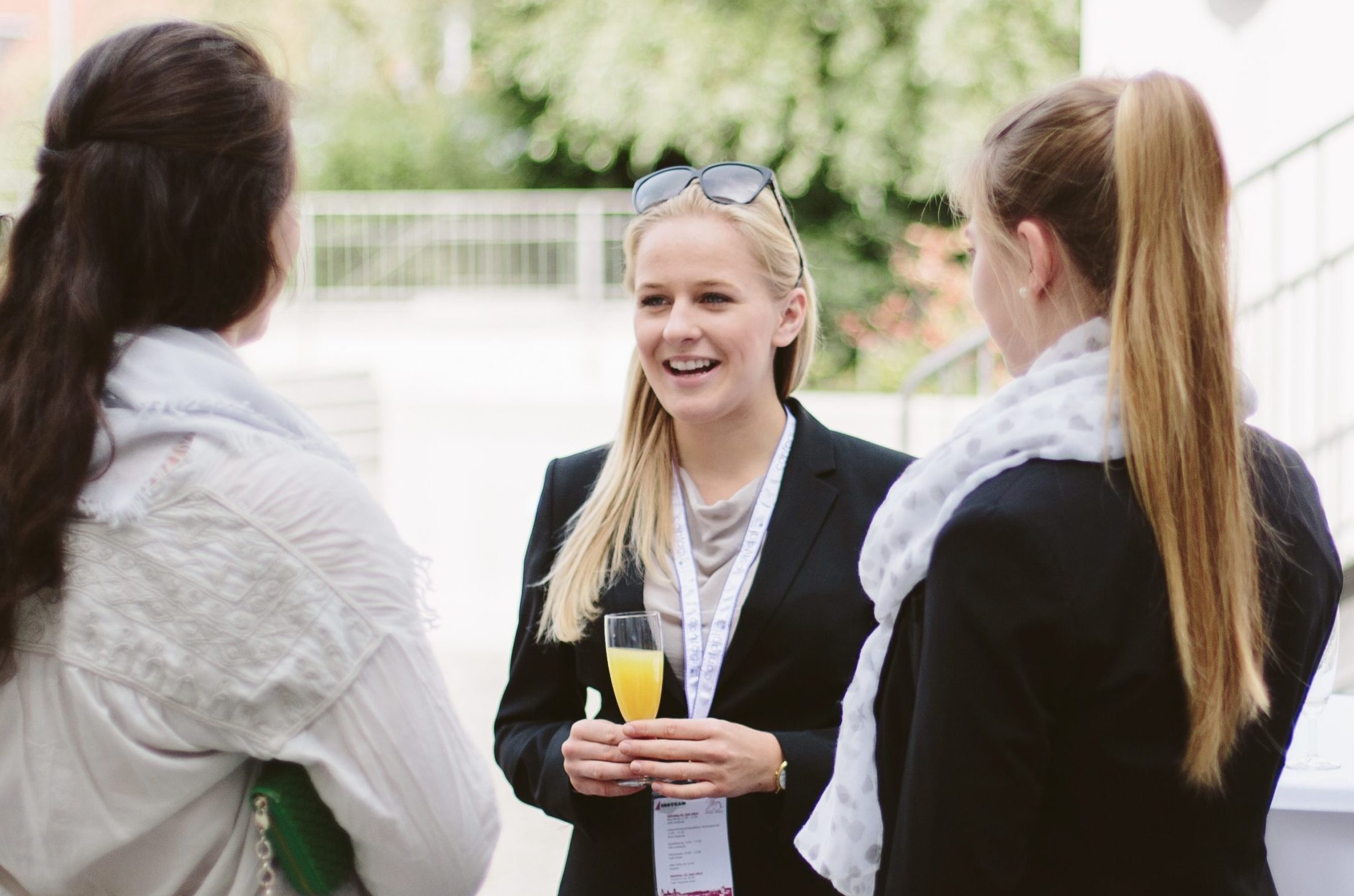 Dr. Riccarda Joas networking at a professional event